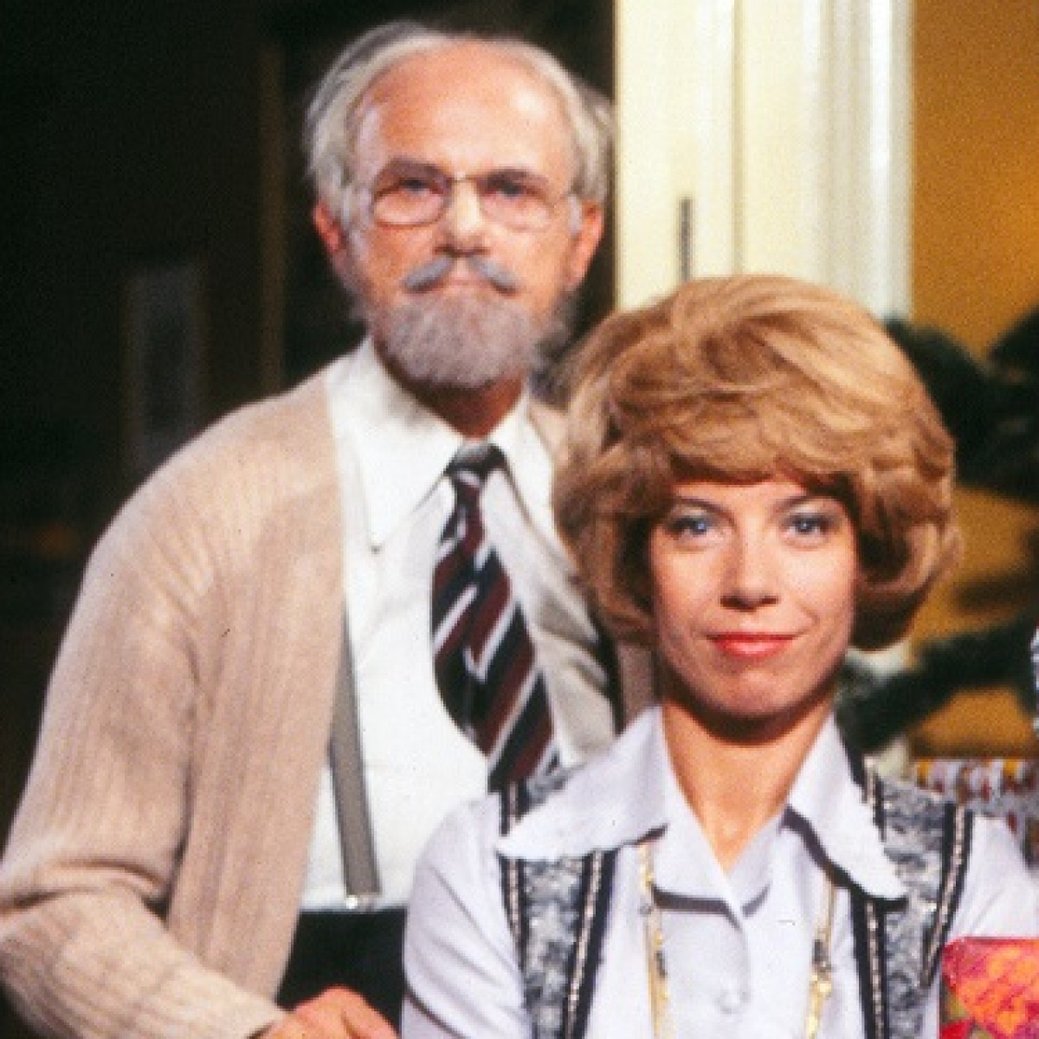 "Der kleine Lord", "Loriot" und "Familie Heinz Becker": Wann laufen die TV-Klassiker zu Weihnachten 2025?/SWR/WDR/Hajo Hohl/SWR/WDR/Radio Bremen/ARD Degeto Film "Der kleine Lord", "Loriot" und "Familie Heinz Becker": Wann laufen die TV-Klassiker zu Weihnachten 2025?/SWR/WDR/Hajo Hohl/SWR/WDR/Radio Bremen/ARD Degeto Film