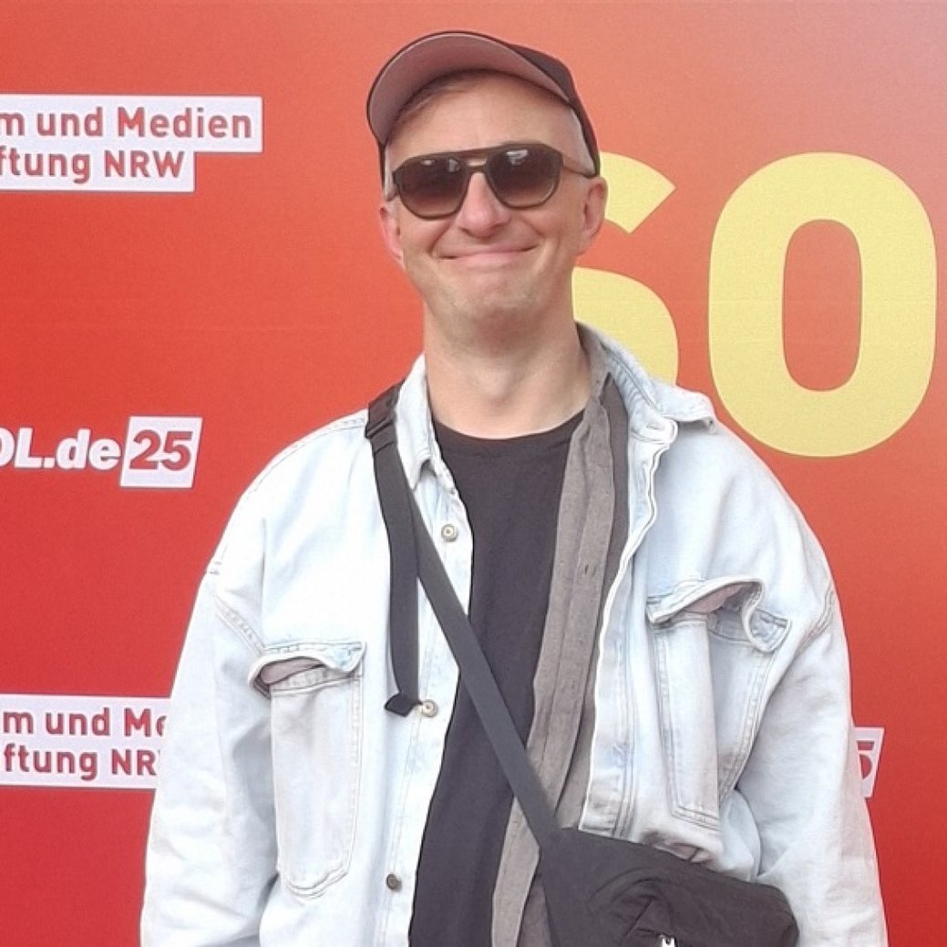 Böhmermann, Frier, Maischberger und viele mehr: Promi-Auflauf beim Sommerfest der Film- und Medienstiftung NRW & DWDL/Glenn Riedmeier für TV Wunschliste Böhmermann, Frier, Maischberger und viele mehr: Promi-Auflauf beim Sommerfest der Film- und Medienstiftung NRW & DWDL/Glenn Riedmeier für TV Wunschliste