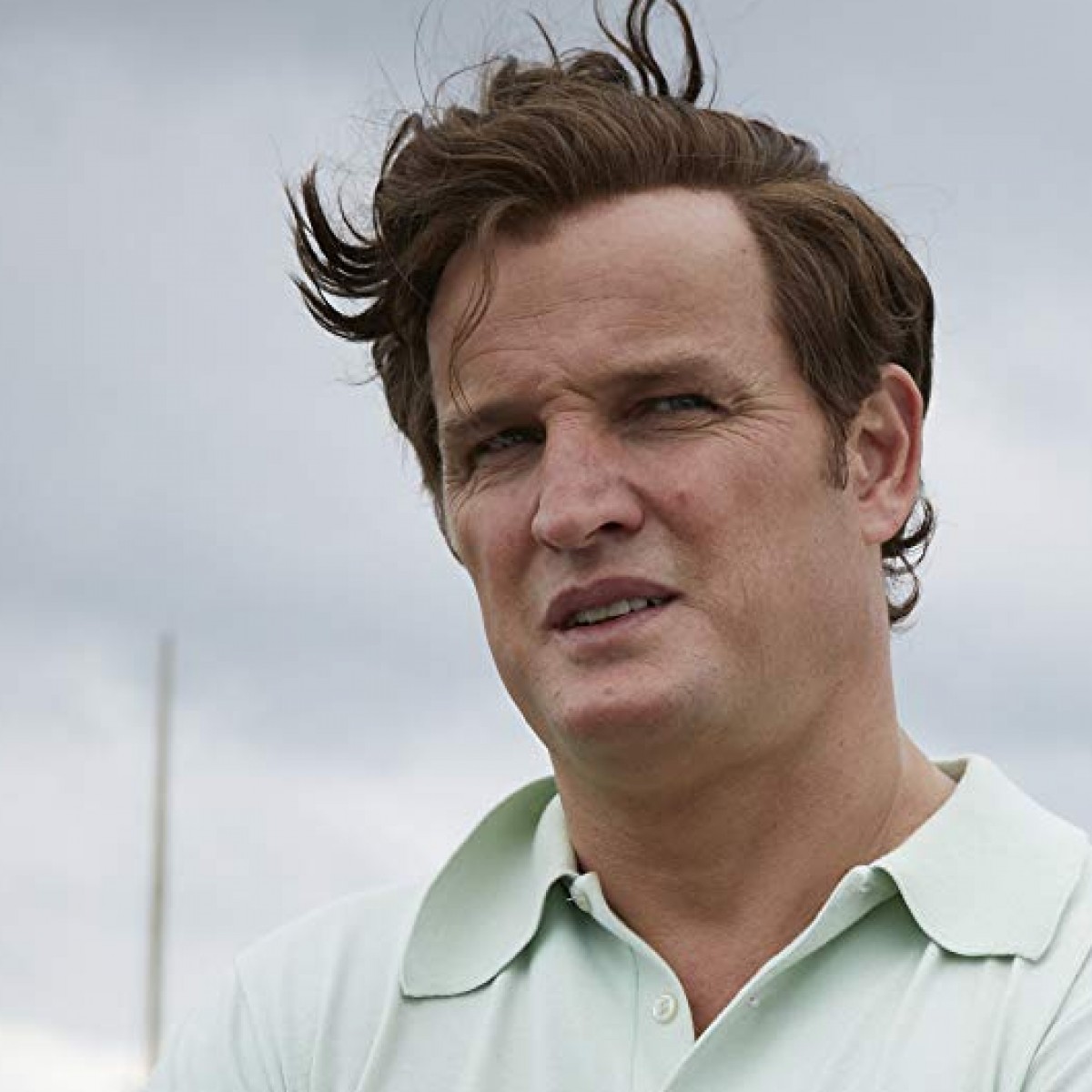 Jason Clarke versucht sich in HBO-Drama als Basketball ...