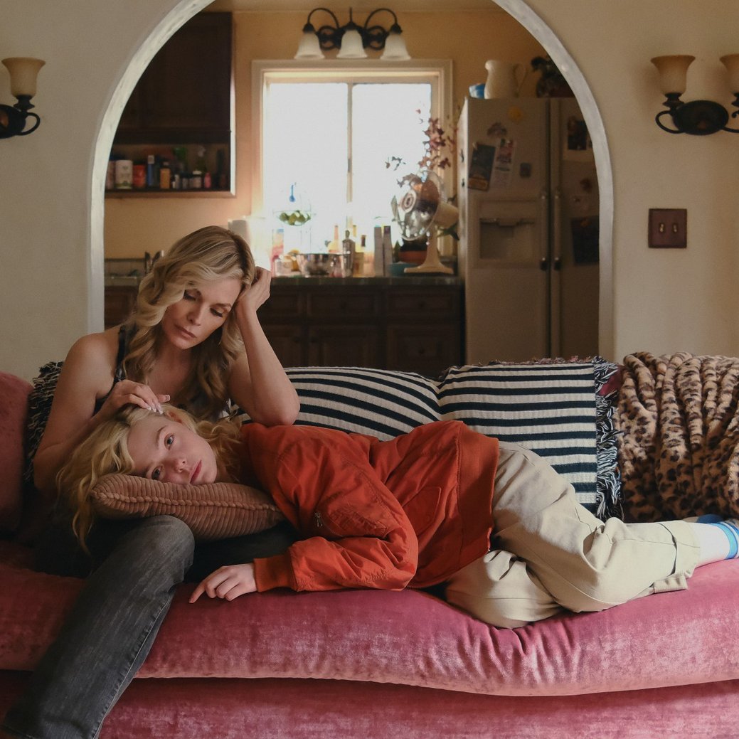 "Only Margo" mit Michelle Pfeiffer und Nicole Kidman: Termin und erste Bilder zur neuen Familien-Dramedy/Apple TV/Carl Herse "Only Margo" mit Michelle Pfeiffer und Nicole Kidman: Termin und erste Bilder zur neuen Familien-Dramedy/Apple TV/Carl Herse