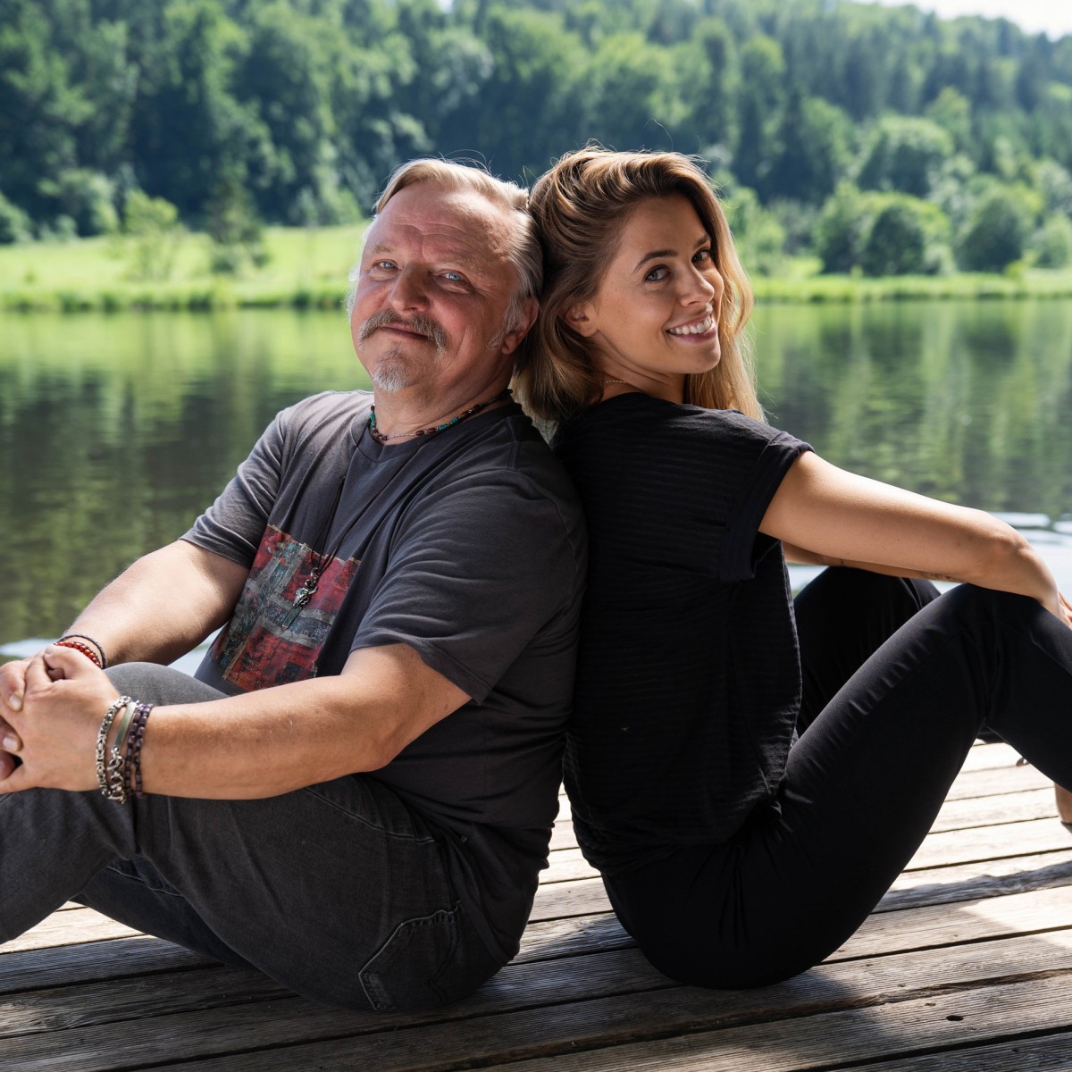 Schlagerstar Vanessa Mai gibt Schauspieldebüt mit Axel Prahl