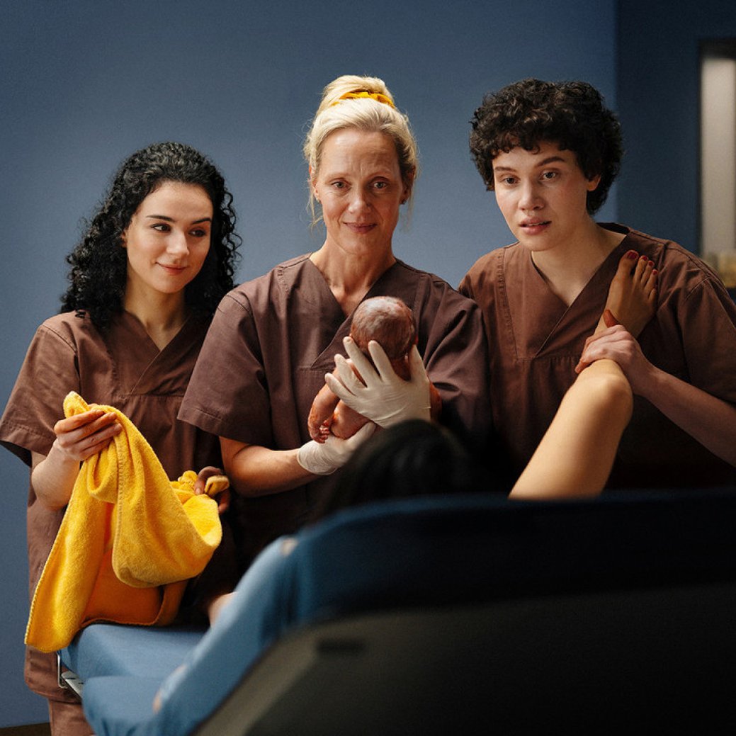 "Push": An diesem Tag startet Staffel 2 der preisgekrönten Hebammen-Serie/ZDF/Nico Roicke "Push": An diesem Tag startet Staffel 2 der preisgekrönten Hebammen-Serie/ZDF/Nico Roicke