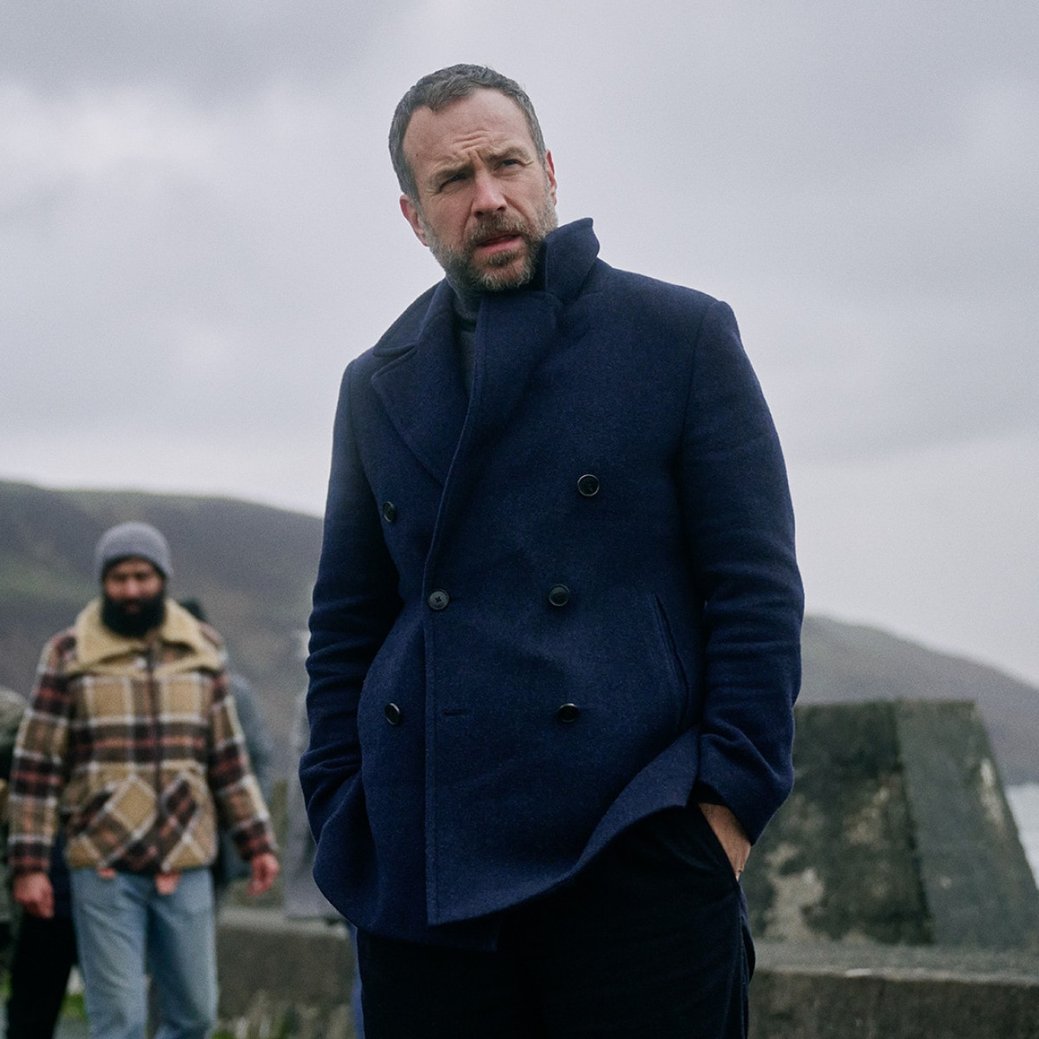 "Under Salt Marsh": Britische Krimiserie mit Rafe Spall ("Smoke") geht in zweite Runde/Sky "Under Salt Marsh": Britische Krimiserie mit Rafe Spall ("Smoke") geht in zweite Runde/Sky