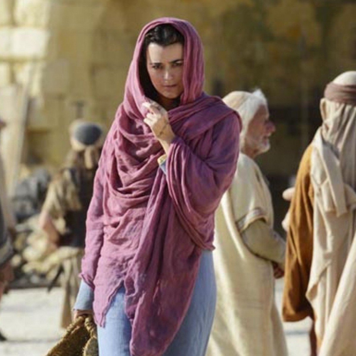 "The Dovekeepers": Trailer zur CBS-Miniserie mit Cote de Pablo