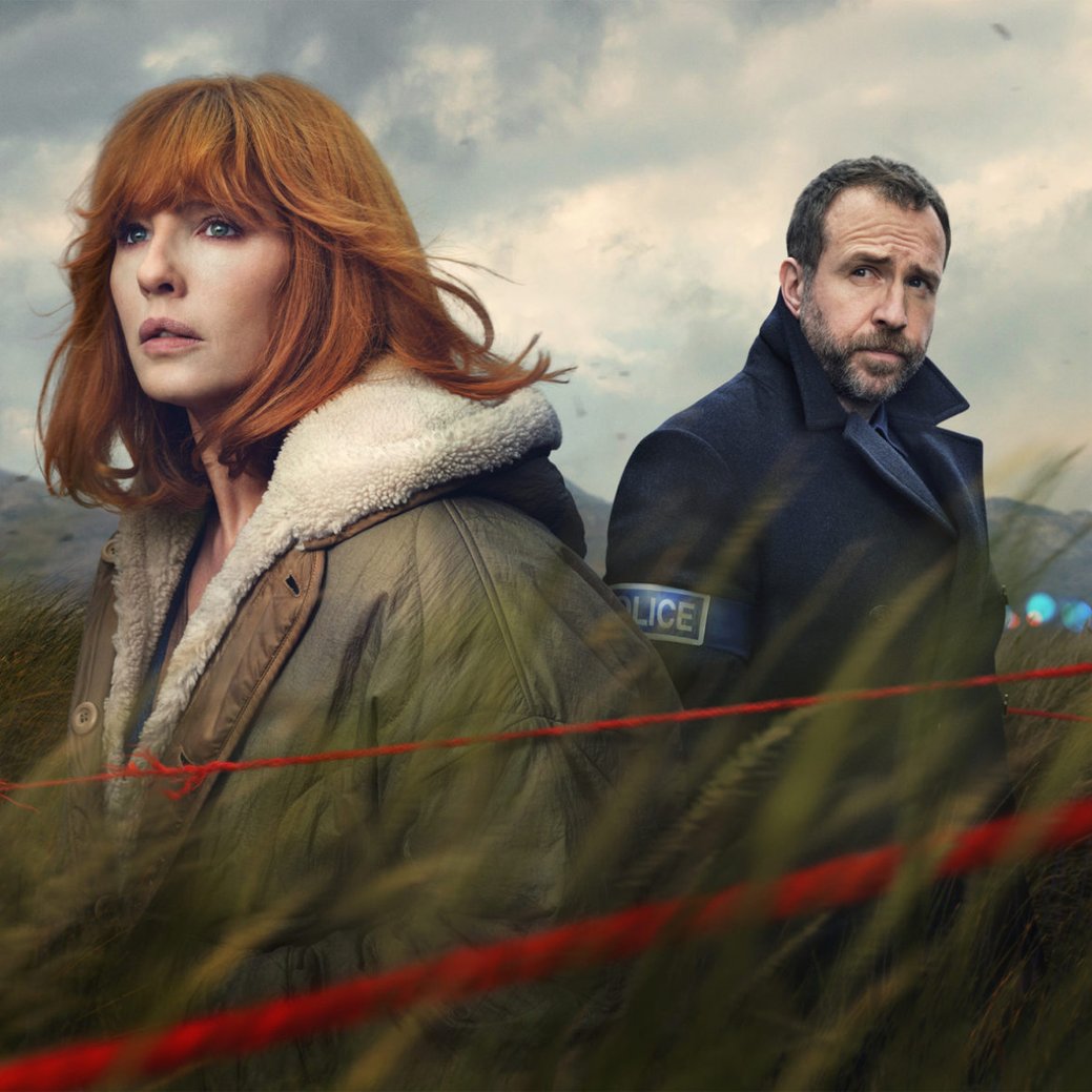 "Under Salt Marsh": Krimiserie mit "Yellowstone"-Star Kelly Reilly feiert Deutschlandpremiere/Little Door Productions/Sky "Under Salt Marsh": Krimiserie mit "Yellowstone"-Star Kelly Reilly feiert Deutschlandpremiere/Little Door Productions/Sky