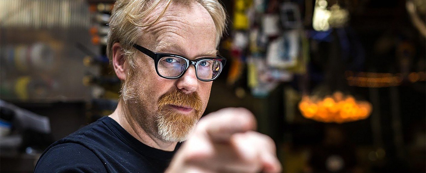 In "MythBusters Jr." sollen sechs Kinder unter seiner Leitung experimentieren
