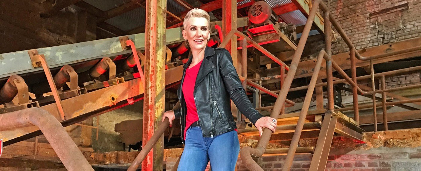 Jochen Bendel und Kate Kitchenham im Einsatz als "Welpenprofis"