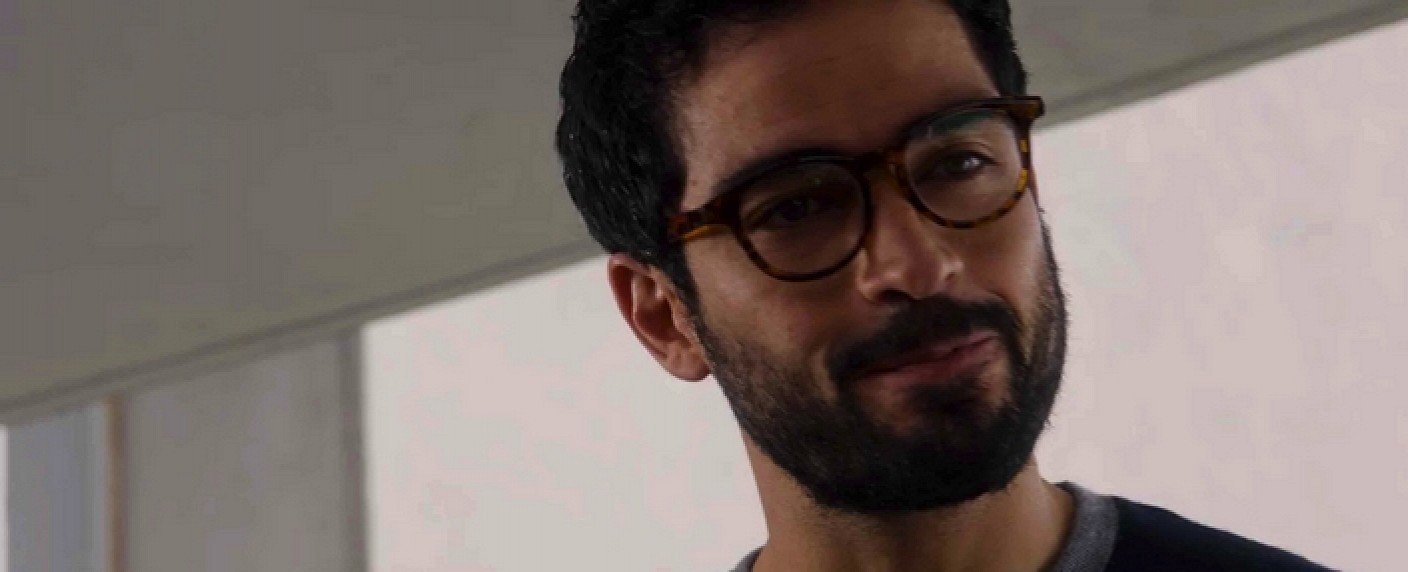 Alfonso Herrera tritt in John Travoltas Fußstapfen