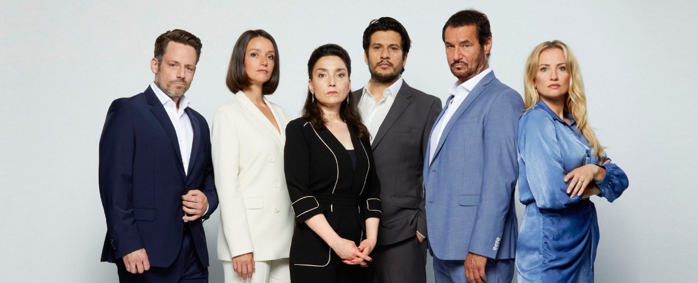 Justus Albrecht bandelt mit der Essener Unterwelt an