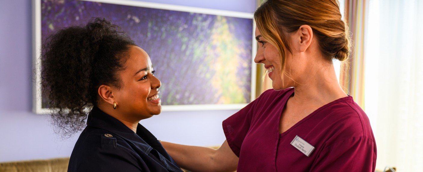 Catherine Chikosi spielt Schwester Zoe