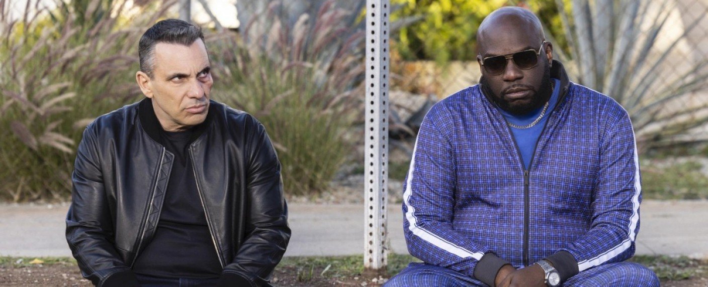 Schwarzhumorige Serie folgt den Abenteuern eines Buchmachers