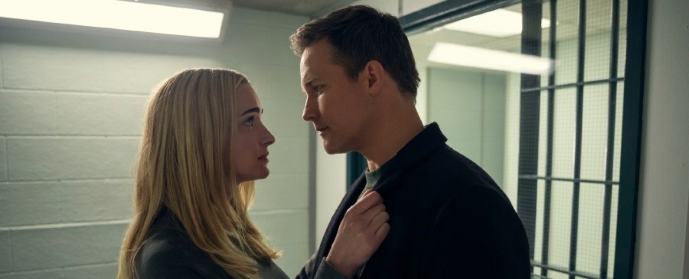 Schatten der Vergangenheit holen junge Mutter und Kinder ein