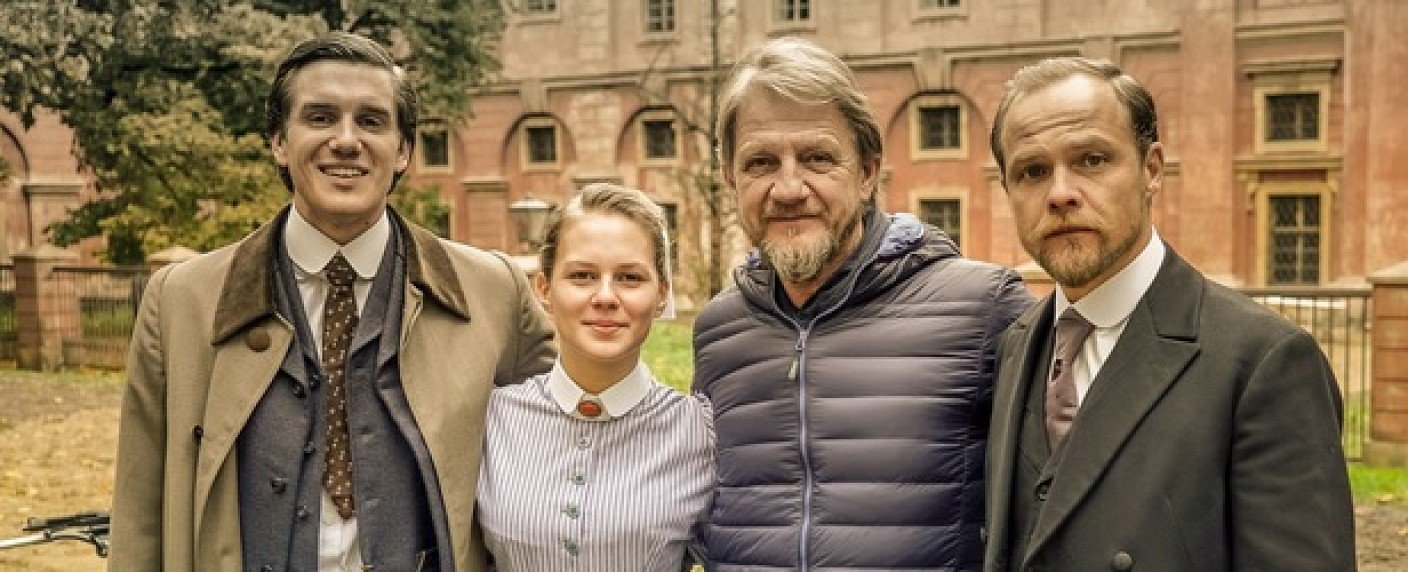 Mittellose Frau entdeckt im 19. Jahrhundert ihre Liebe zur Medizin