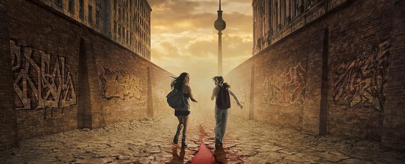 Zwei Schwestern geraten in Berlin zwischen die Fronten