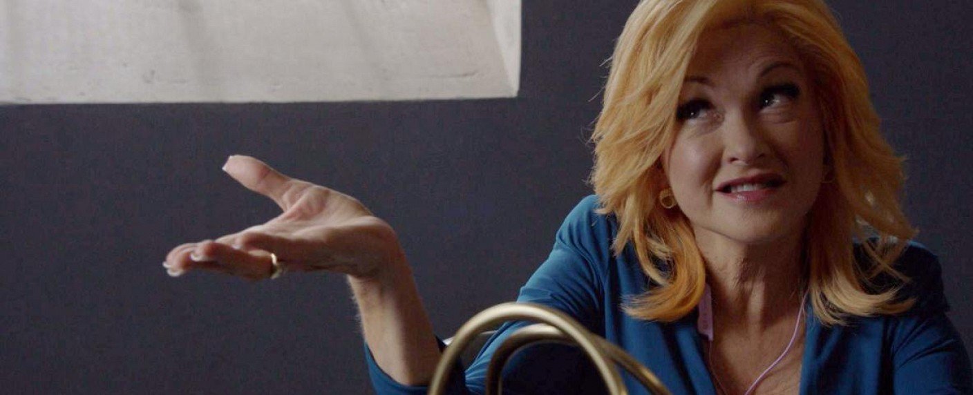 Musikerin kommt als zwielichtige Anwältin nach Hawaii