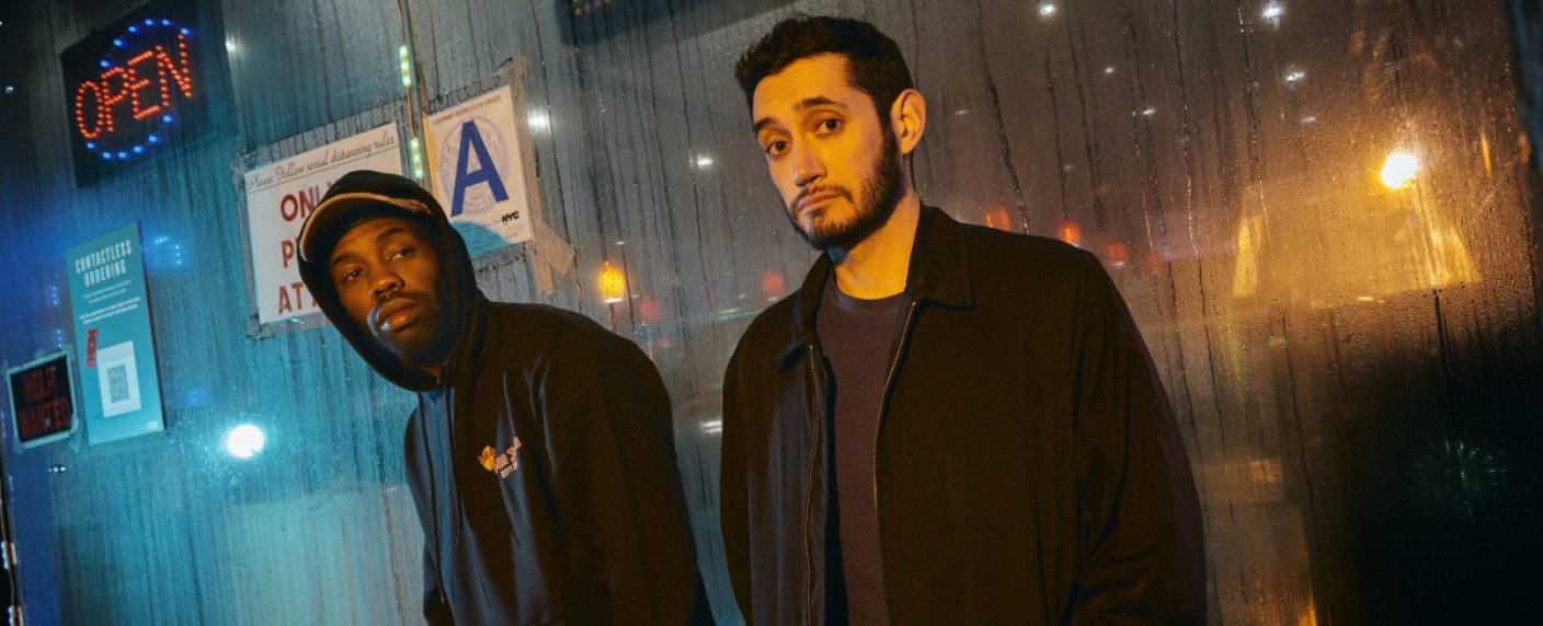 Zwei Stand-up-Comedians schildern ihren Alltag in dem bekannten Szeneviertel