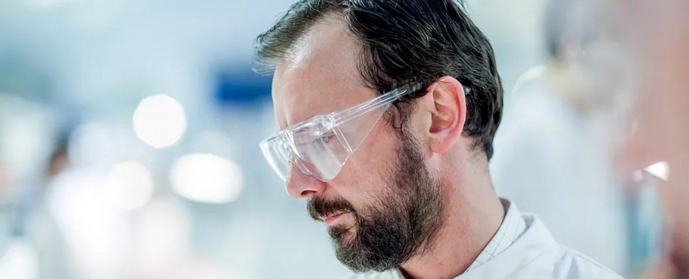 Deutschlandpremiere des spannenden Dreiteilers nach wahren Begebenheiten