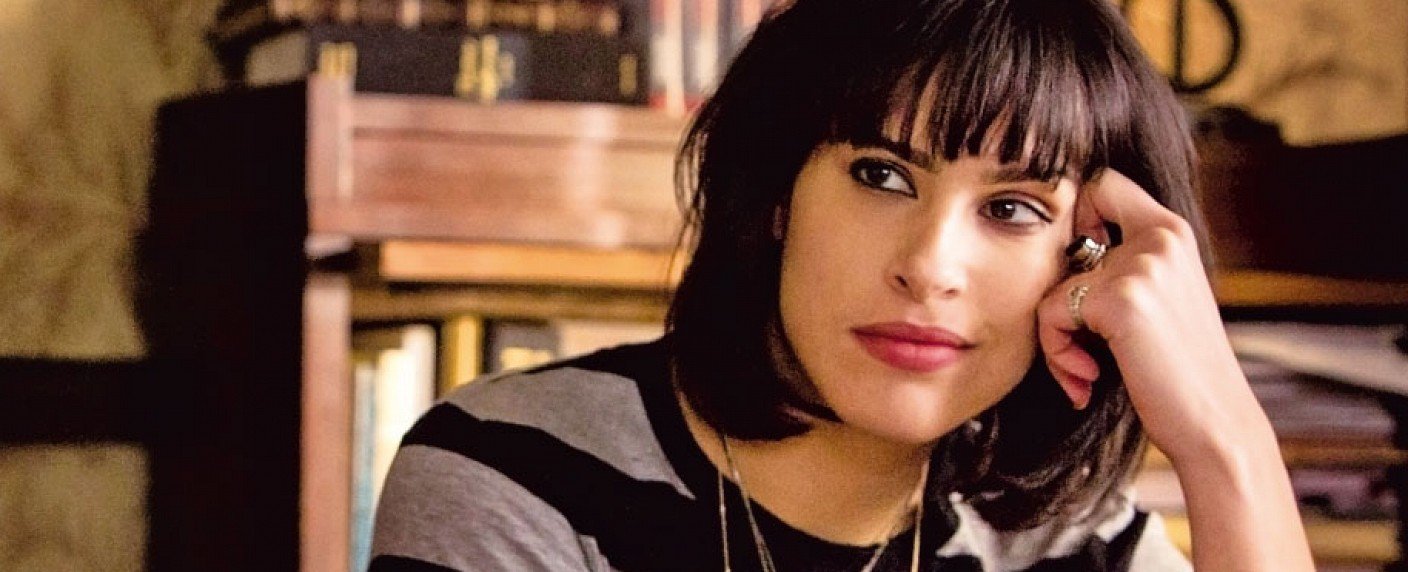 Bisexuelle New Yorkerin zieht in London mit Hetero zusammen