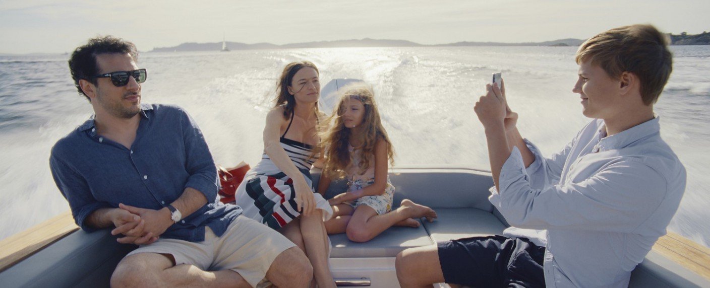 Fahri Yardım als Familienvorstand in Nele Mueller-Stöfens Erstlingswerk