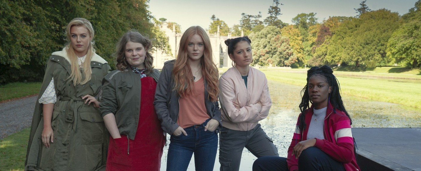 Fünf Feen zwischen Erwachsenwerden, Unterricht und Monstern