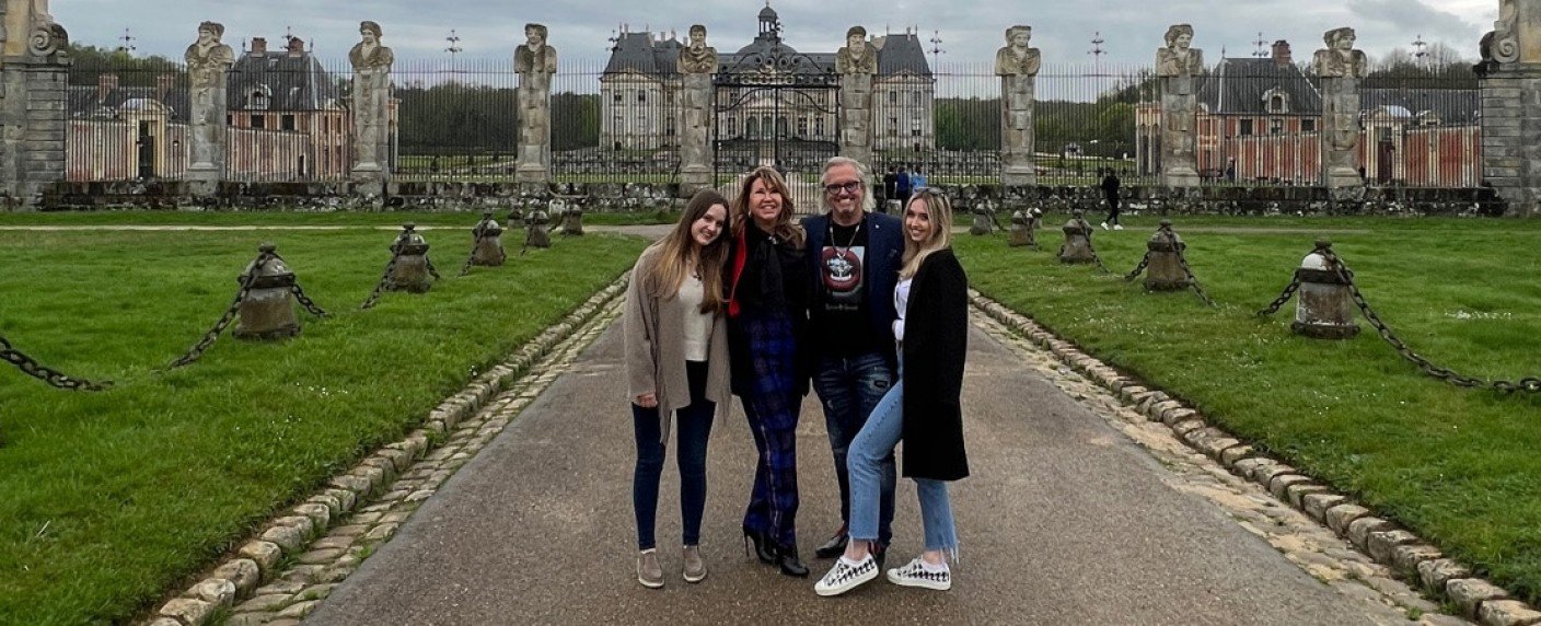 "Roberts Mega Mansions" an Pfingsten