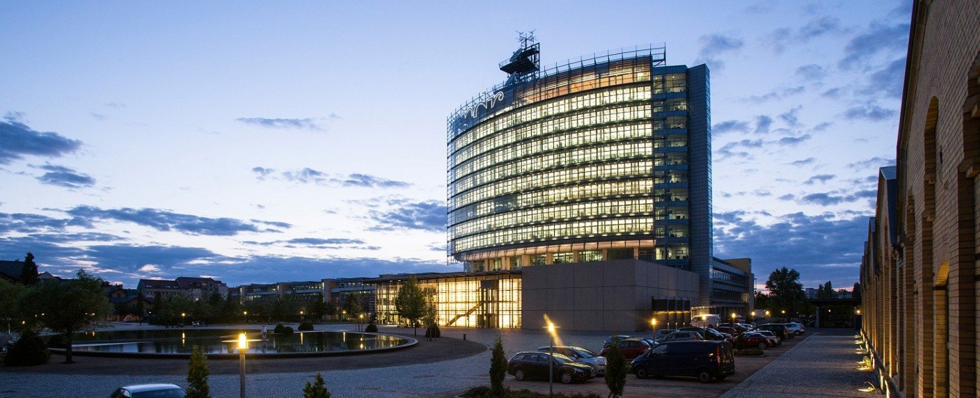 Liveübertragung am frühen Nachmittag im Stream, nächtliche TV-Ausstrahlung