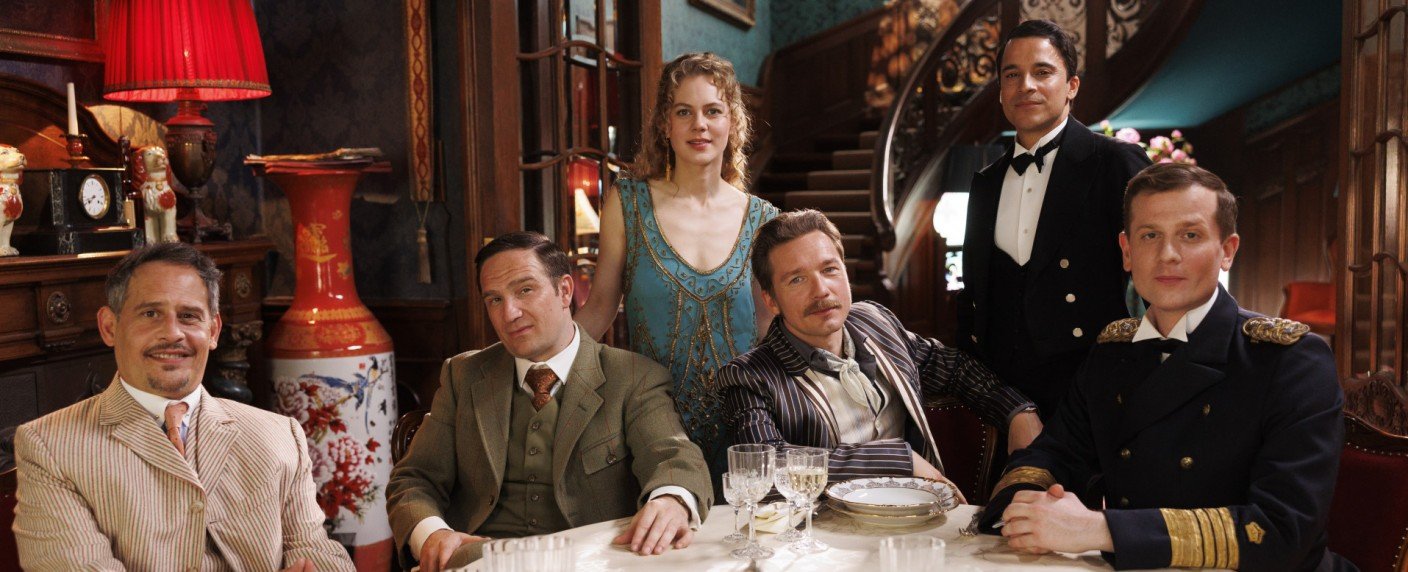 Diese Darsteller spielen Miss Sophie, Butler James und Mr. Pommeroy