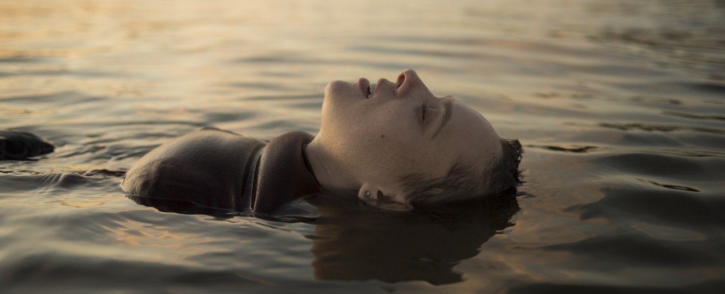 Strenggl&auml;ubige J&uuml;din sucht sich selbst zwischen Brooklyner Gemeinde und Berliner Musikerszene