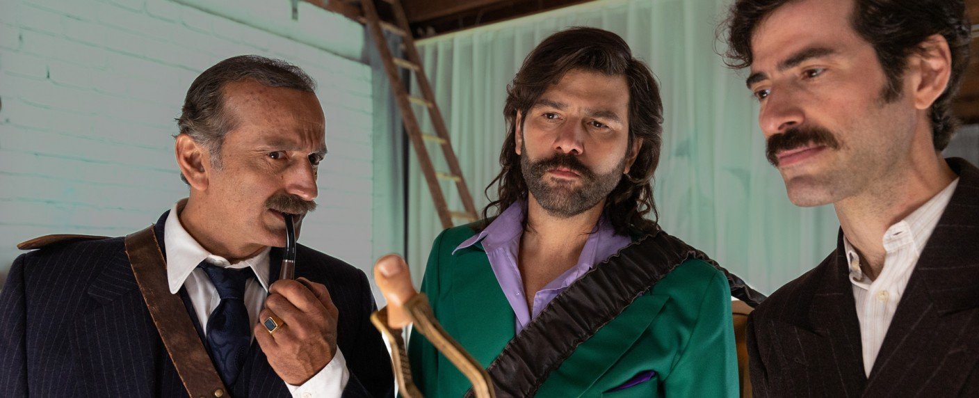 Familie "Rembetis" rauft sich bei der Hatz zusammen