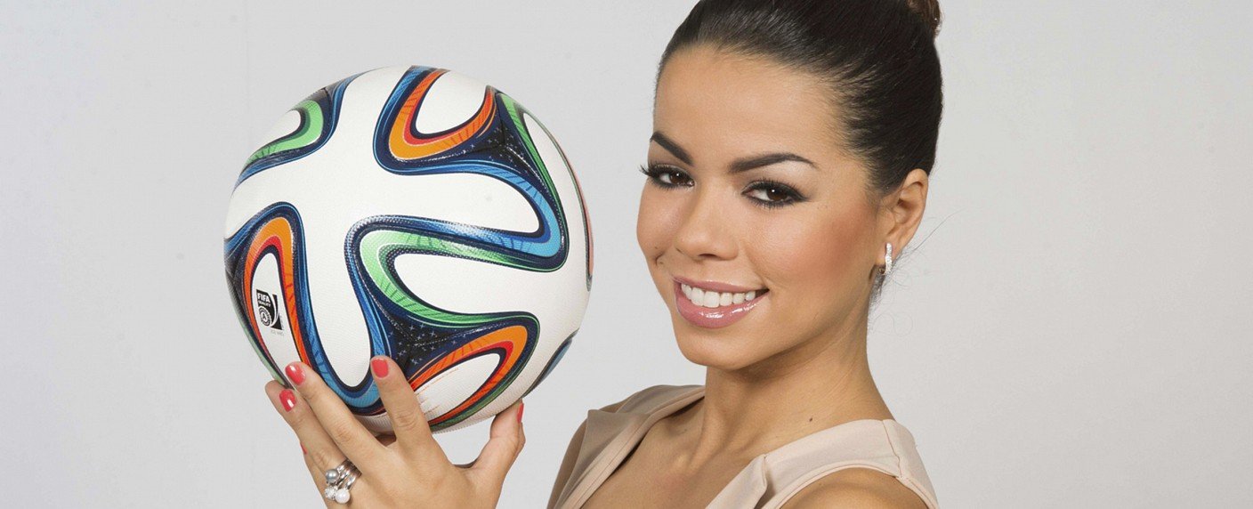 ARD baut auf Opdenhövel und Scholl, das ZDF auf Welke und Kahn