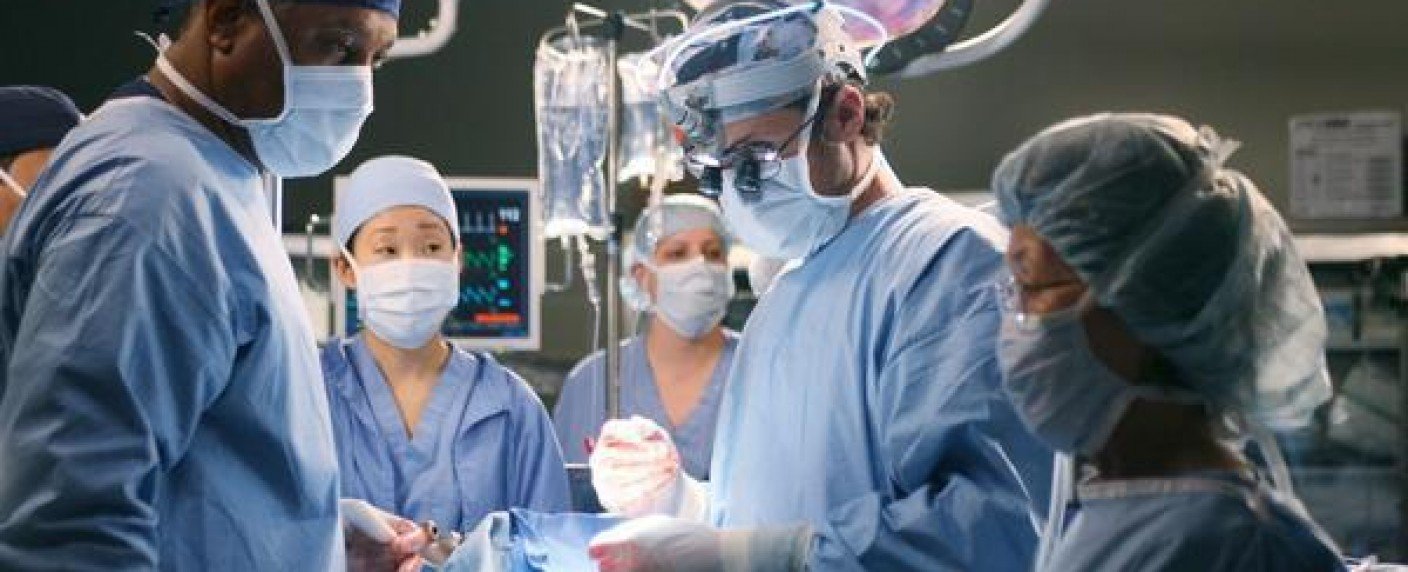 Produktionen stellen ihren Vorrat an Schutzkleidung zur Verfügung