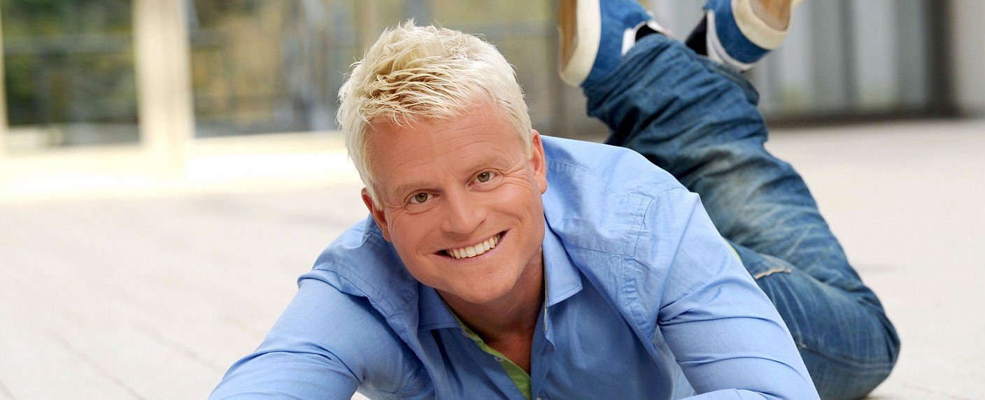 Mischung aus "Herzblatt" und Reisequiz