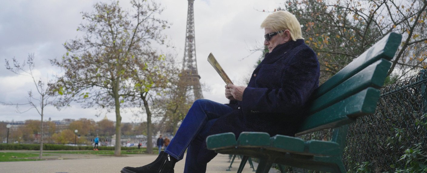 Auf den Spuren des Menschen hinter der dunklen Sonnenbrille Auf den Spuren des Menschen hinter der dunklen Sonnenbrille
