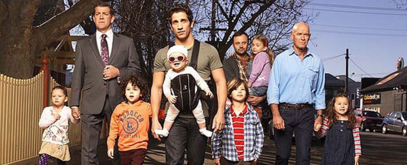 Vier stolze Väter und ihr turbulenter Alltag