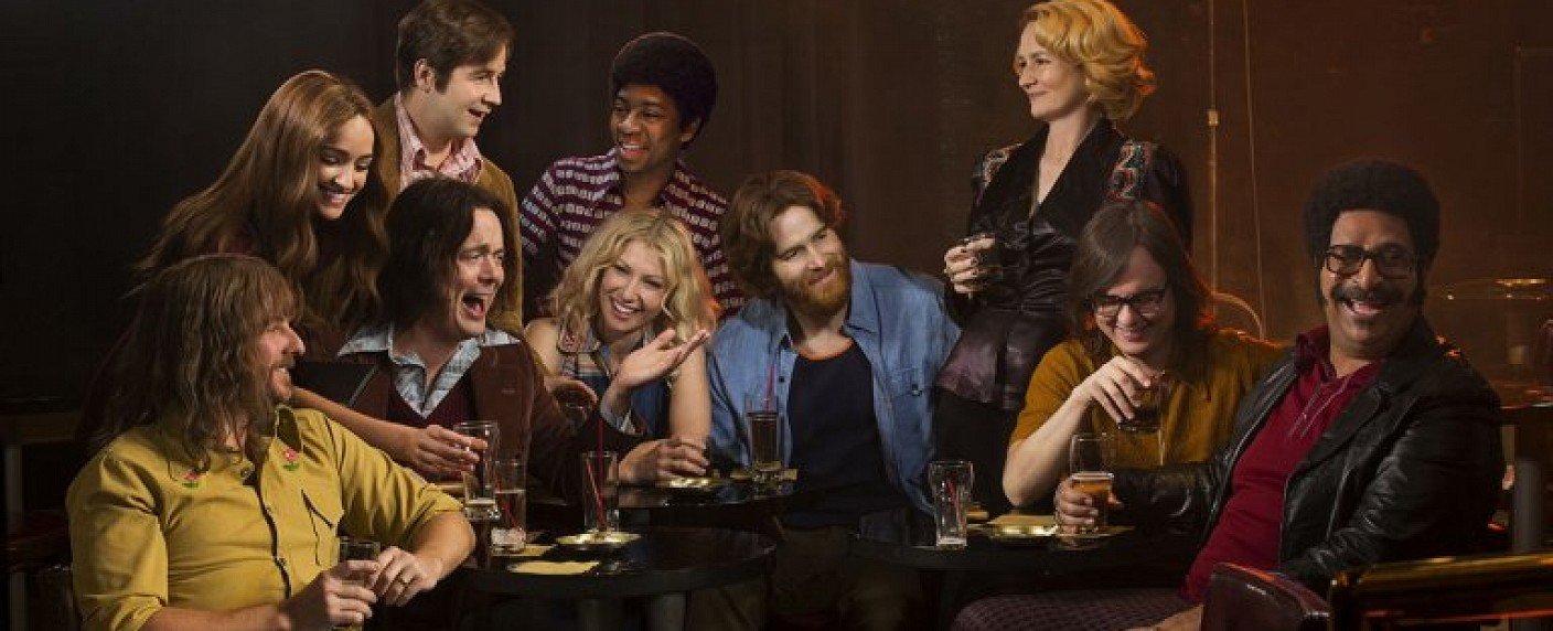 Zwei Serien untersuchen Stand-up-Kultur und Rassenprobleme in den 70ern