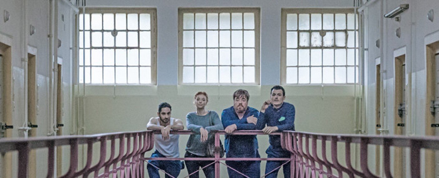 Denis Moschitto und Manuel Rubey als Insassen