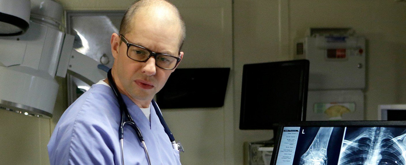 Mit an seiner Seite: Laura San Giacomo