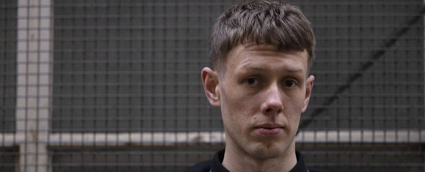 Protagonist lehrt Philosophie im Knast und schlittert in persönliche Krise