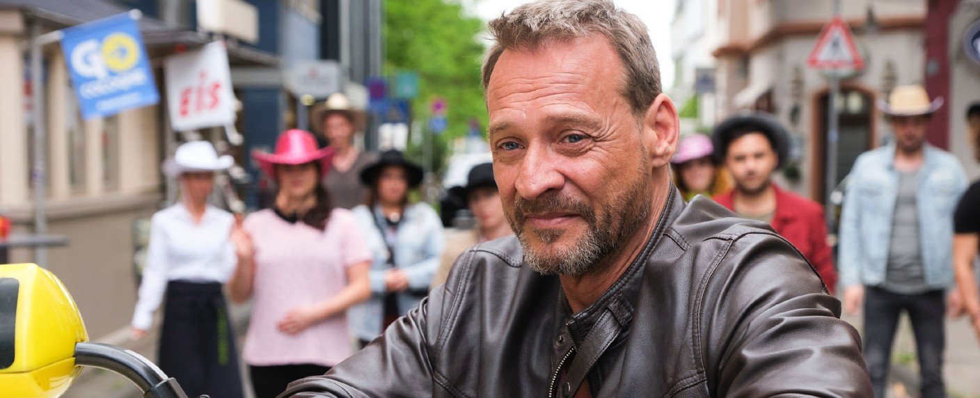 Wie lange bleibt der Schauspieler nach seinem Sabbatjahr?