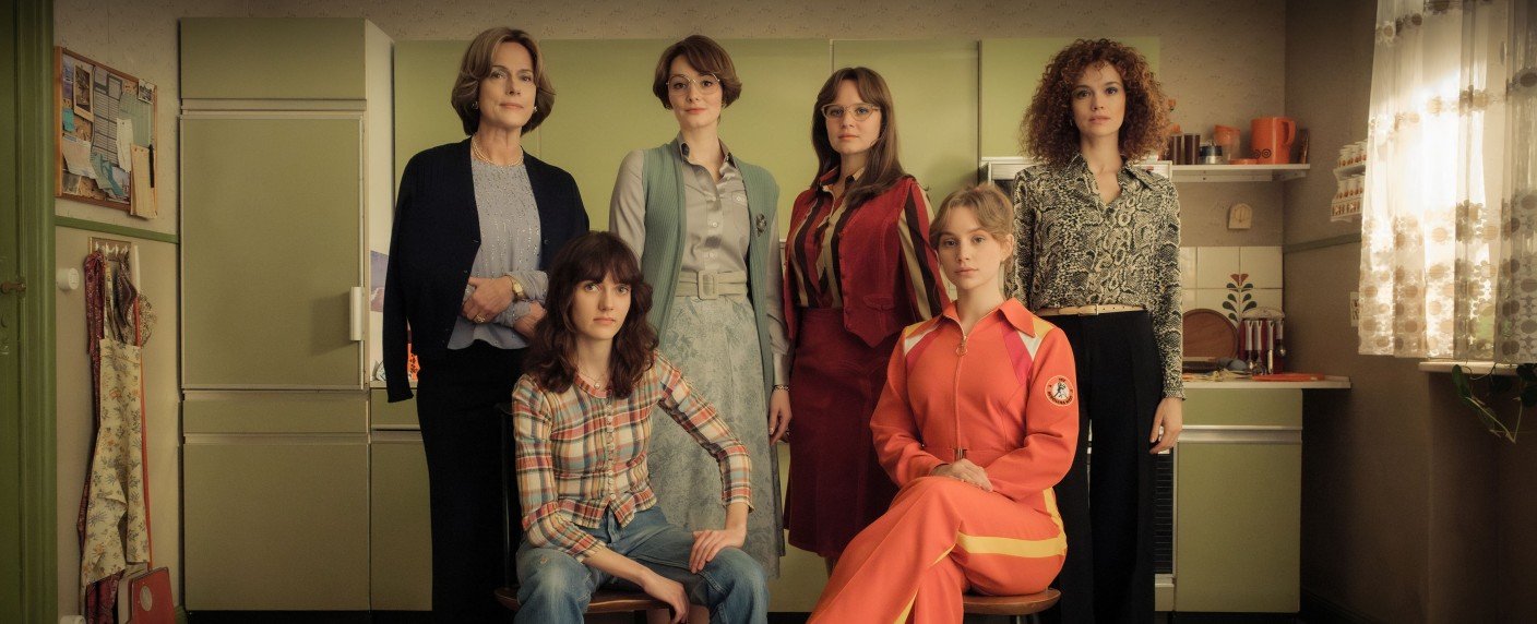 Historisches Familiendrama mit Claudia Michelsen, Sonja Gerhardt, Maria Ehrich und Emilia Schüle