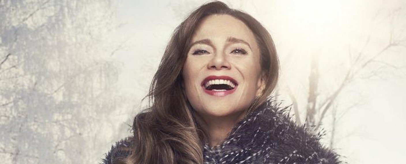 Lena Olin an der Seite von Tom Brittney