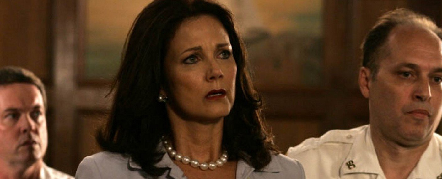 Lynda Carter verstärkt die zweite Staffel