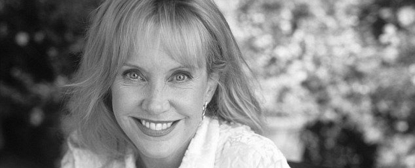 Sie spielte die Mutter von "Parker Lewis" sowie die von Max und Isabel in "Roswell"