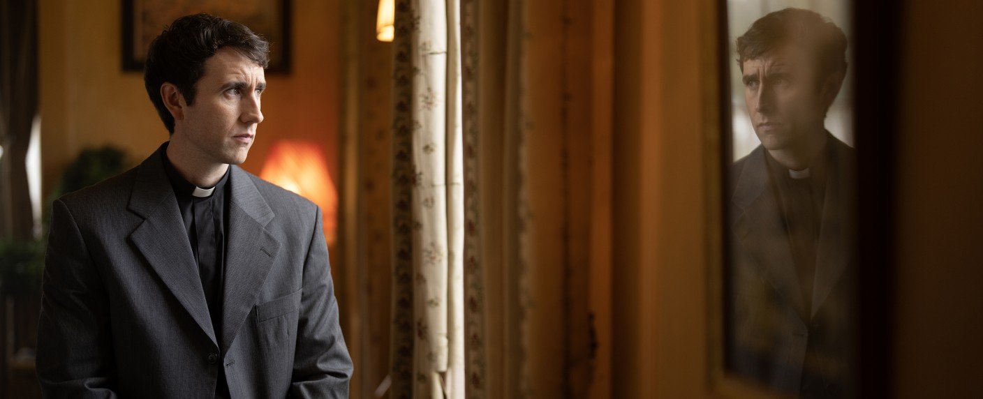 Bestselleradaption um Priester, der in Mordserie ermittelt