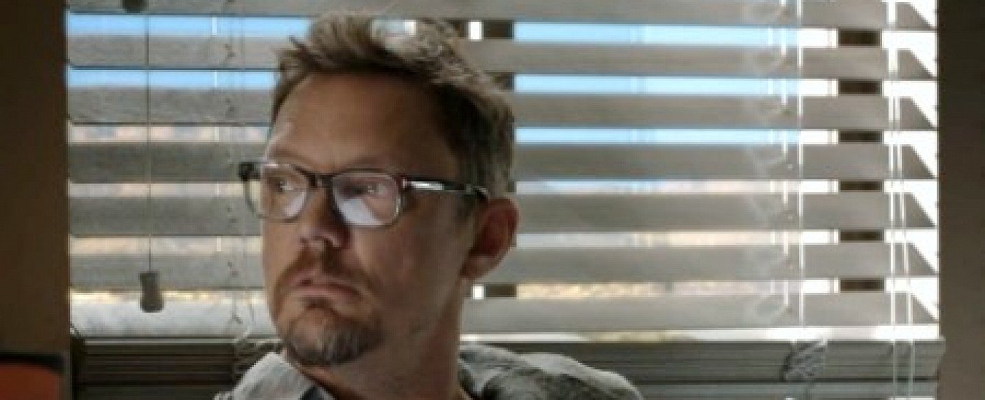 Ex-"The Bridge"-Journalist in "Problem Child"