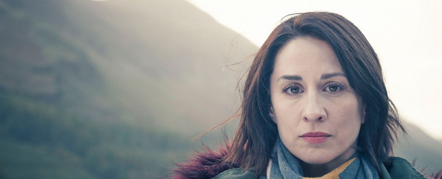 Morven Christie und Vicky McClure belauern sich