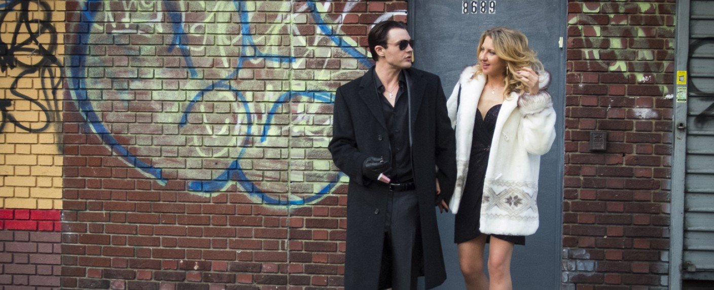 Darstellerin stand schon mit Hugh Dancy auf der Bühne