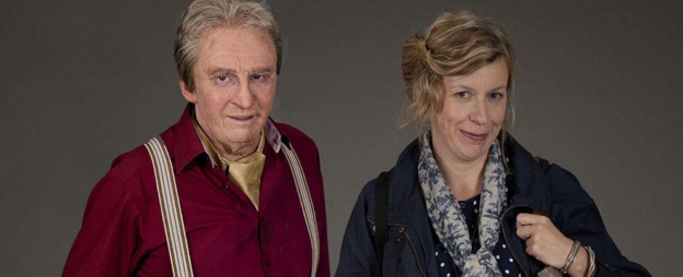 Krankenschwester besucht psychisch kranke Patienten