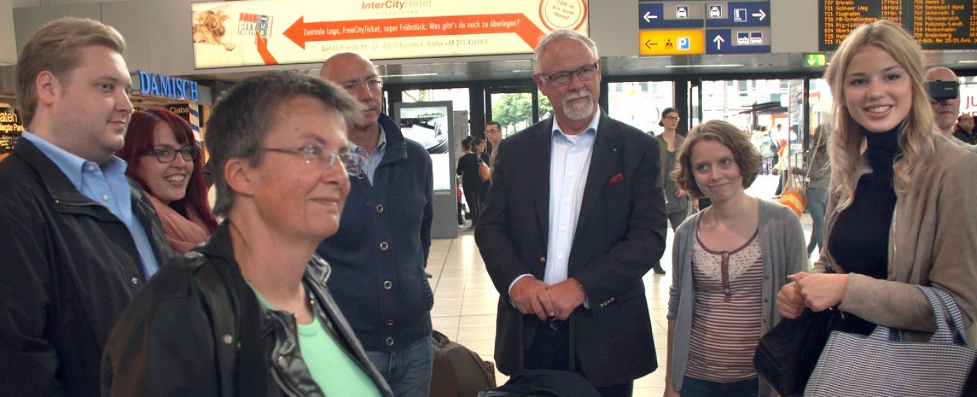 Sieben Volksvertreter leben eine Woche lang im sozialen Brennpunkt