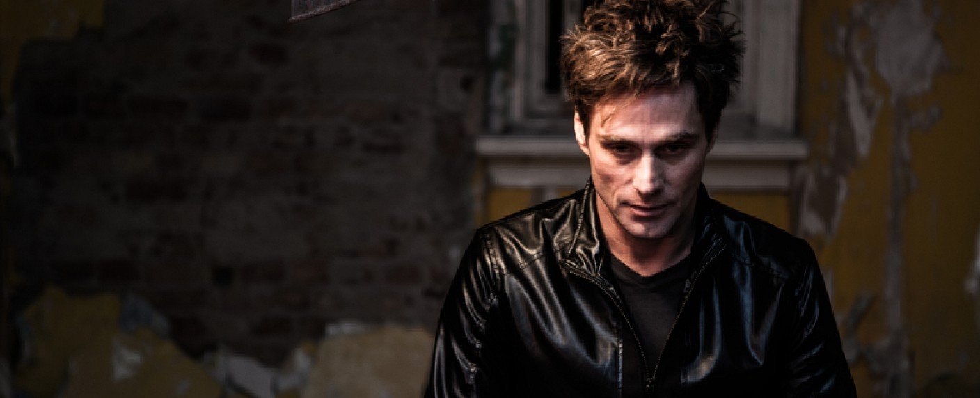 Thorsten Eppert und Jan Böhmermann befassen sich mit Süchten